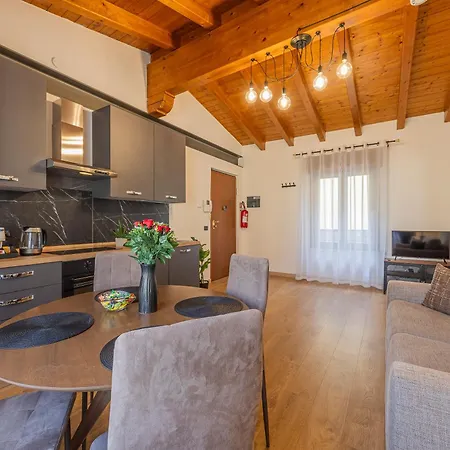 Lejlighed Prestige - Rustic Elegance *