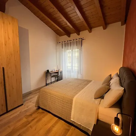 Apartment Prestige - Rustic Elegance Verona